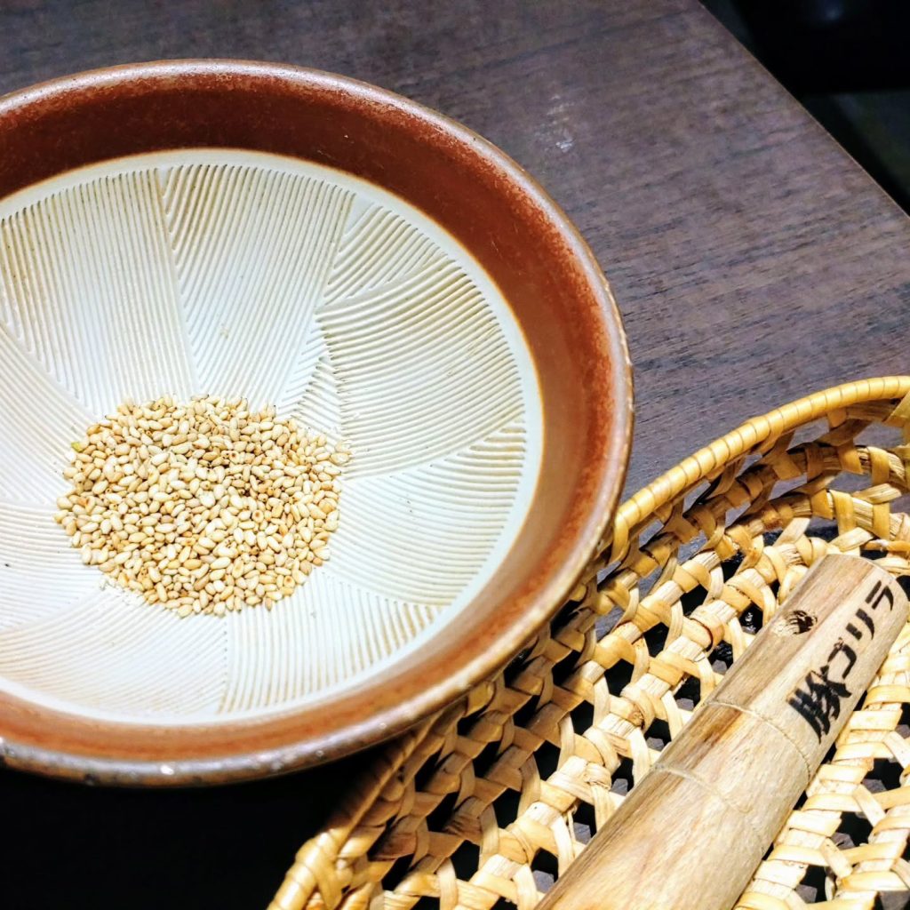 とんかつ 豚ゴリラ 新京極六角店のゴマ