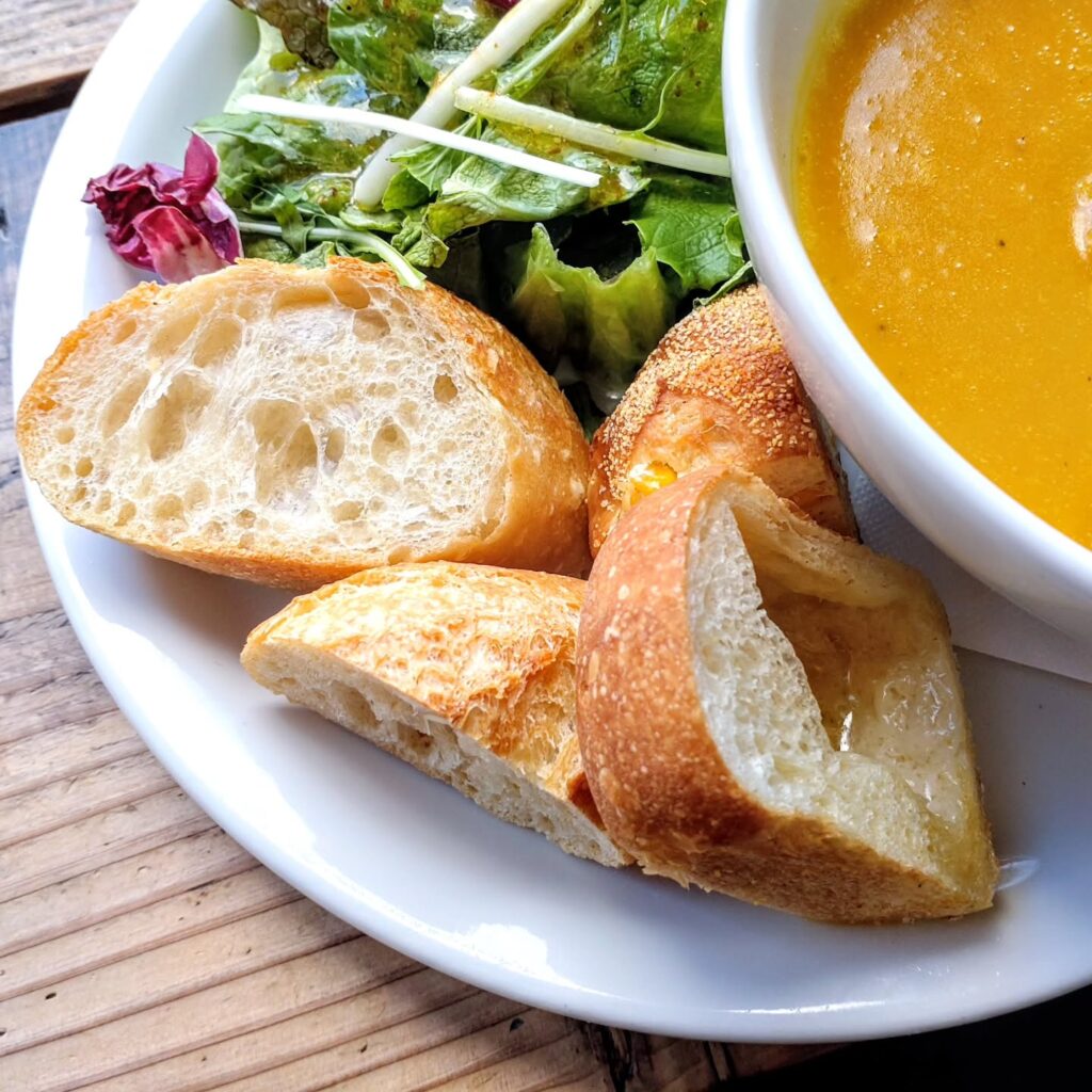 カフェ コチのパン