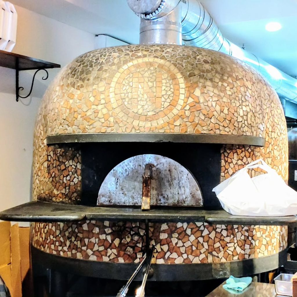 ピッツェリア ダ・ナギーノのピザ窯
