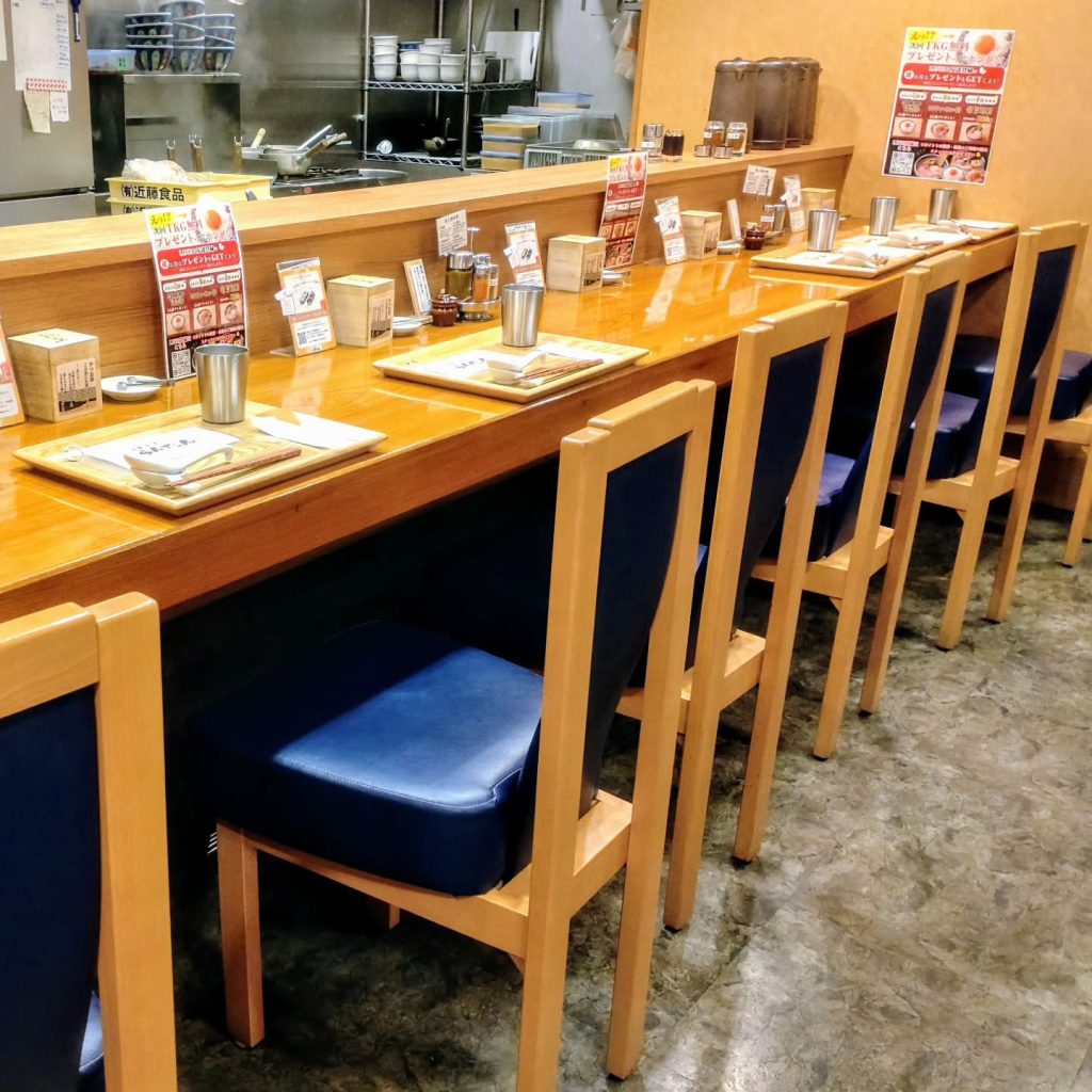 中華そば らんたんのカウンター席