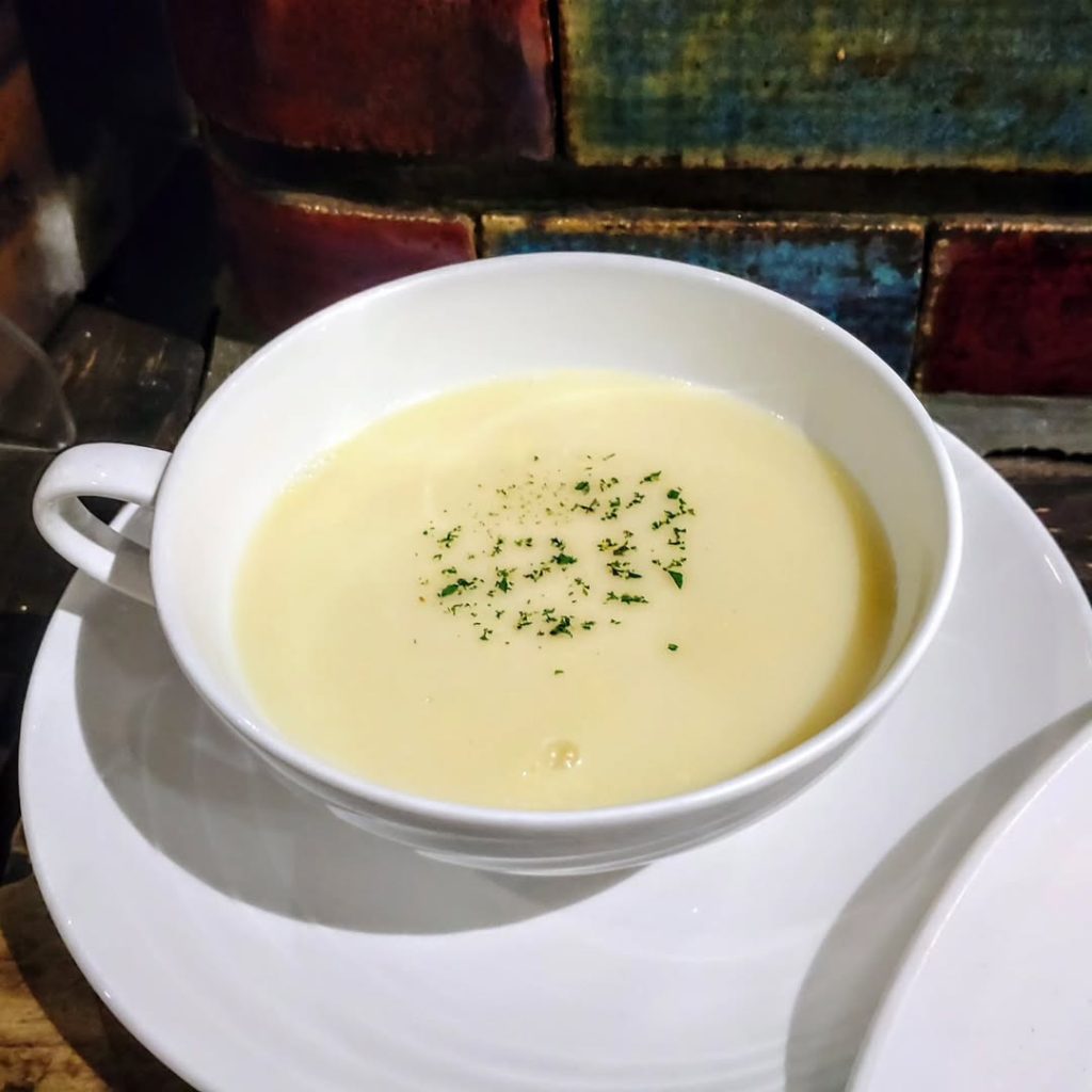 カフェ アンデパンダンのコーンスープ