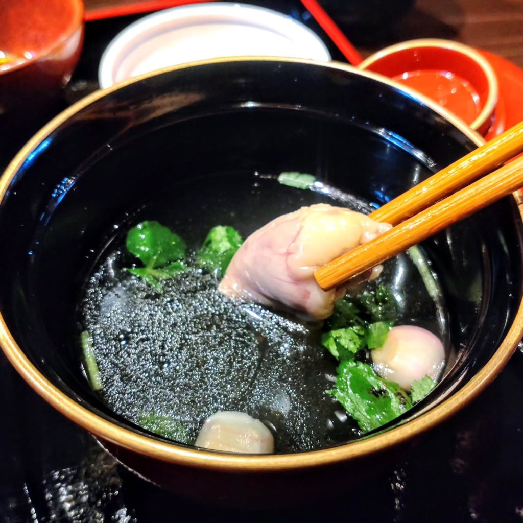 いぶし鳥 一香の鳥肝の入った肝吸い