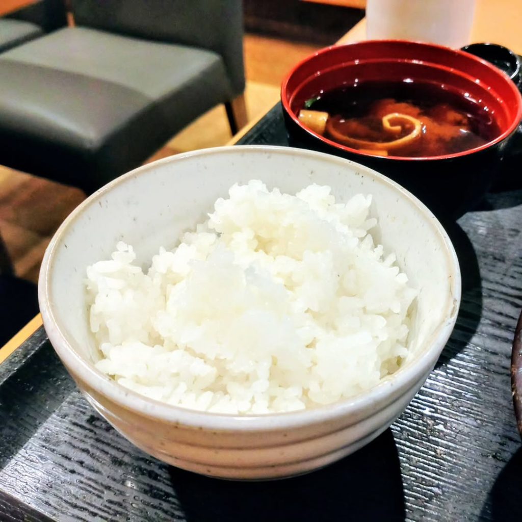 進々堂 三條店のごはんと味噌汁