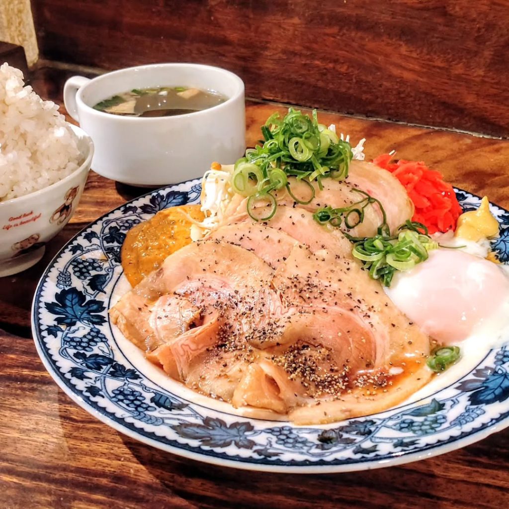 りゅうちゃん食堂のチャーシューエッグ - 京都市役所前ランチめぐり りゅうちゃん食堂のチャーシューエッグ