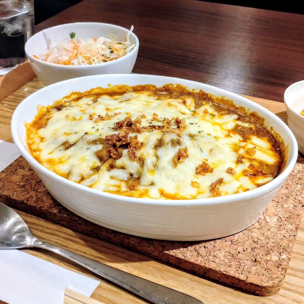 トモヱ食堂の焼きカレー