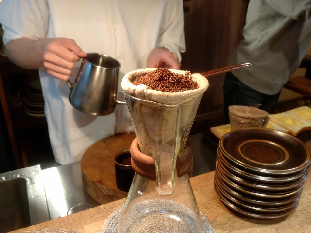 LOB COFFEE HOUSE カウンター席