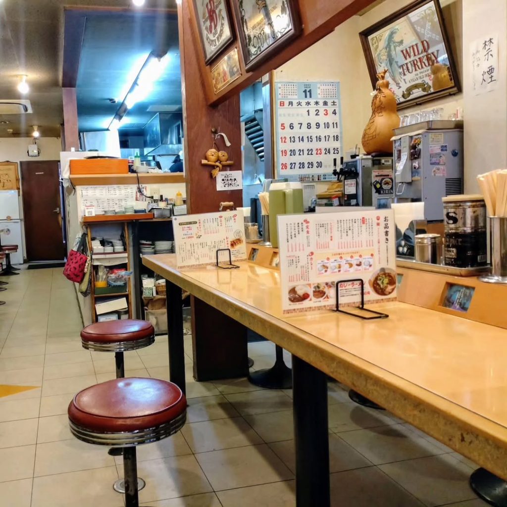 ひゃくてんまんてんの店内 - 京都市役所前ランチめぐり ひゃくてんまんてんの店内