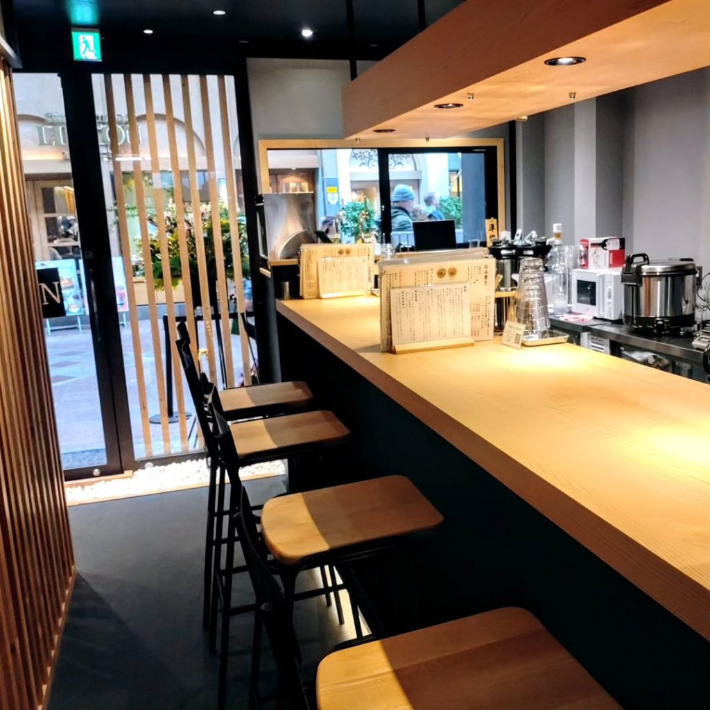 焼飯と麺 京都のカウンター席 - 京都市役所前ランチめぐり 焼飯と麺 京都のカウンター席