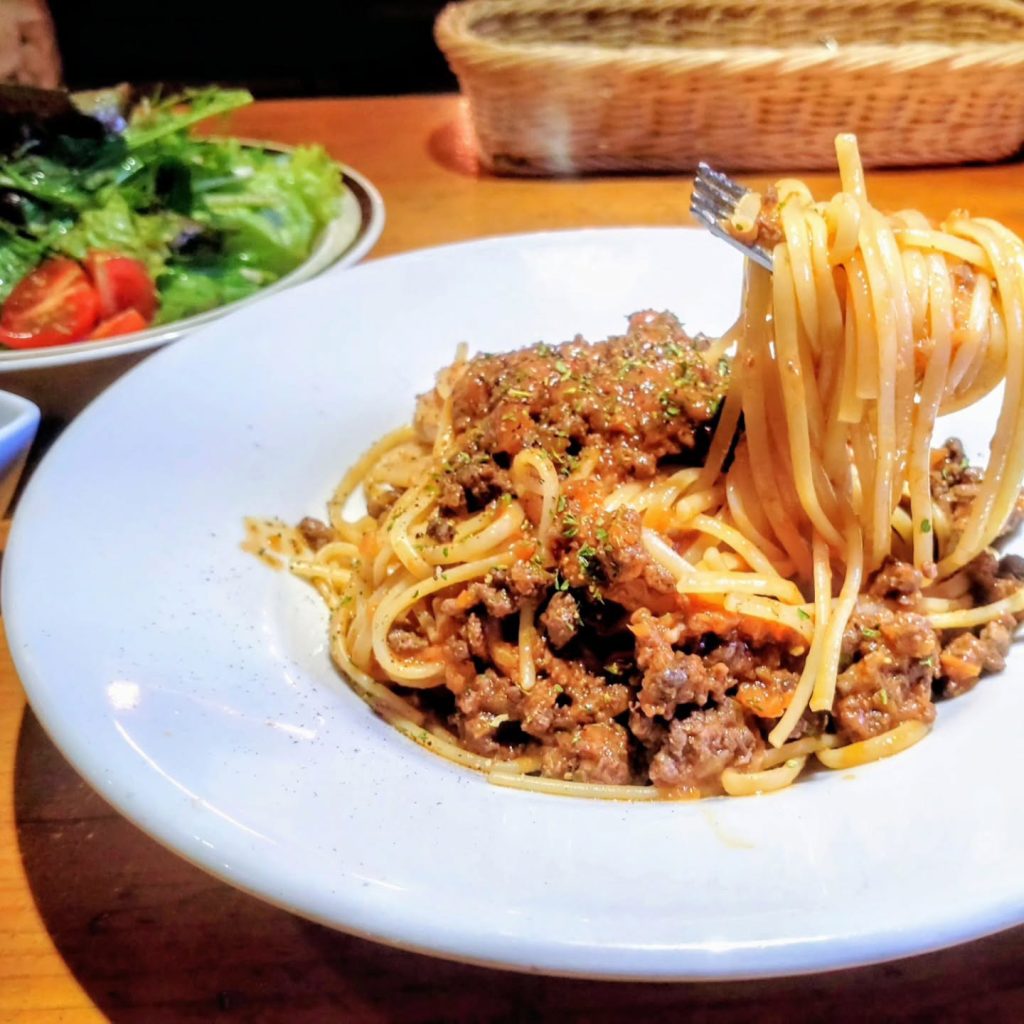 ゆったり 炙ジビエとワイン 炭然のボロネーゼパスタ - 京都市役所前ランチめぐり ゆったり 炙ジビエとワイン 炭然のボロネーゼパスタ