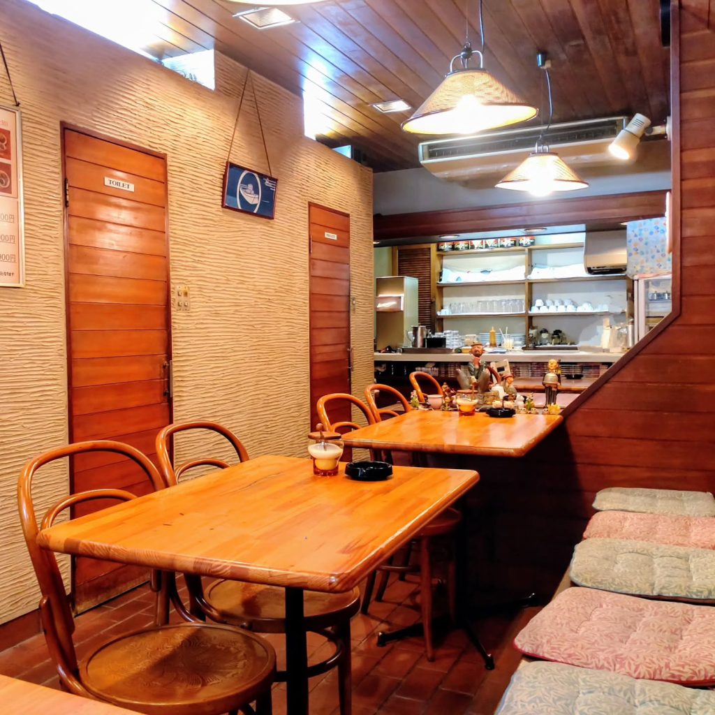 フライトイン喜久屋の店内