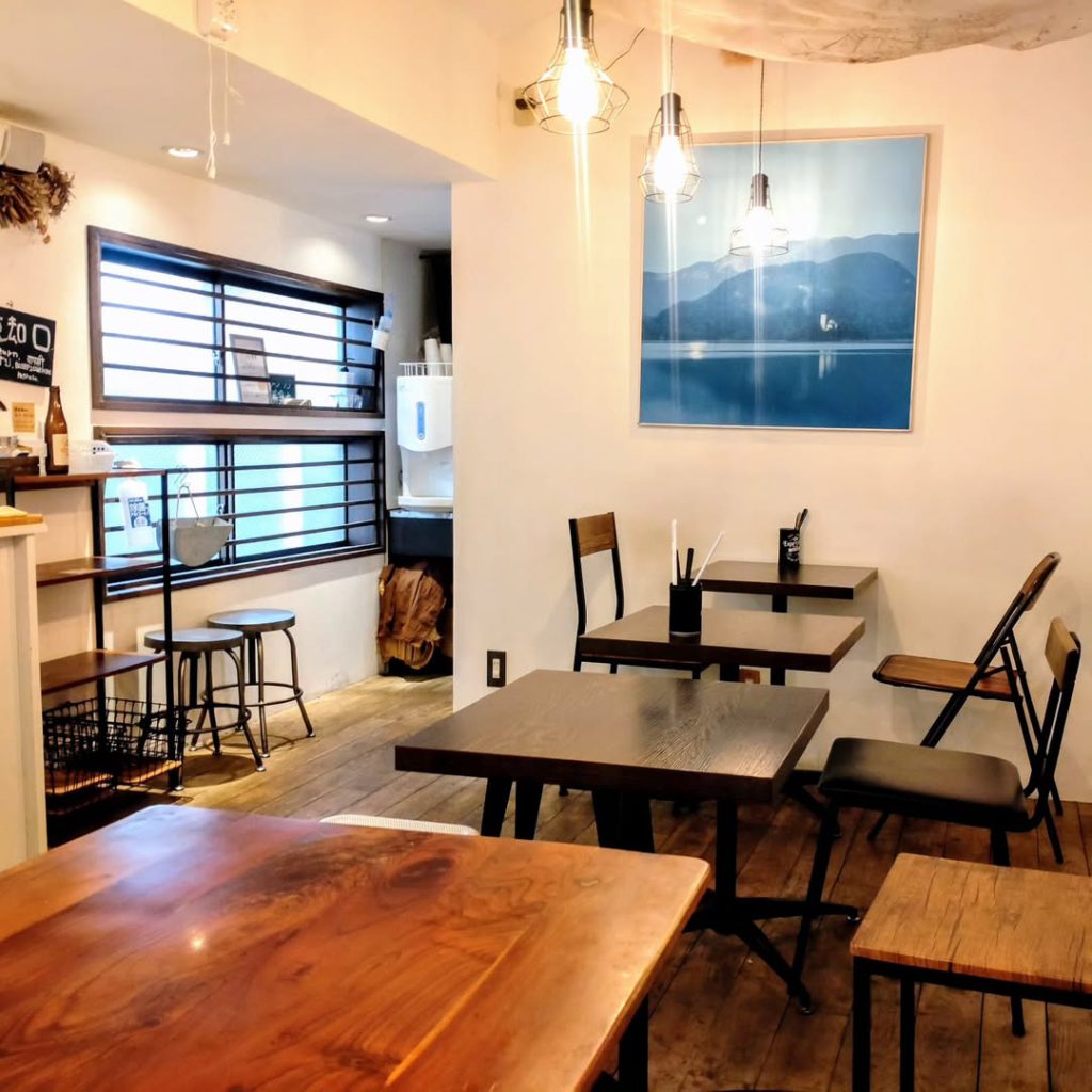 ワイズバーガーの店内 - 京都市役所前ランチめぐり ワイズバーガーの店内