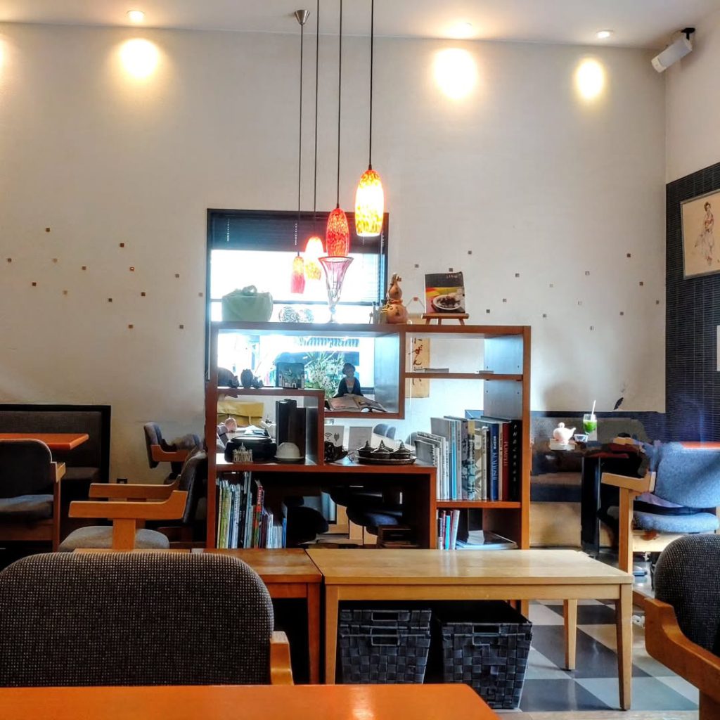 甘味処 月ヶ瀬 堺町店の店内