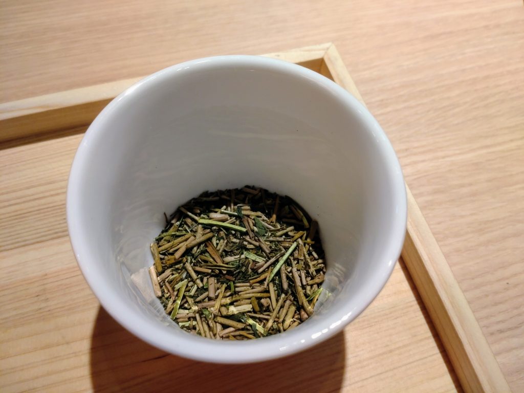 ISOLA 焙じ後茶葉