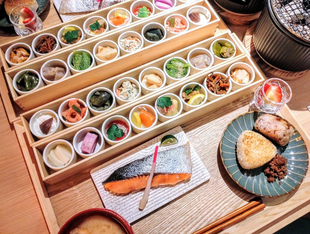 五感でお茶の世界に浸るカフェ「 Tea Lounge ISOLA (イソラ) 」2025年3