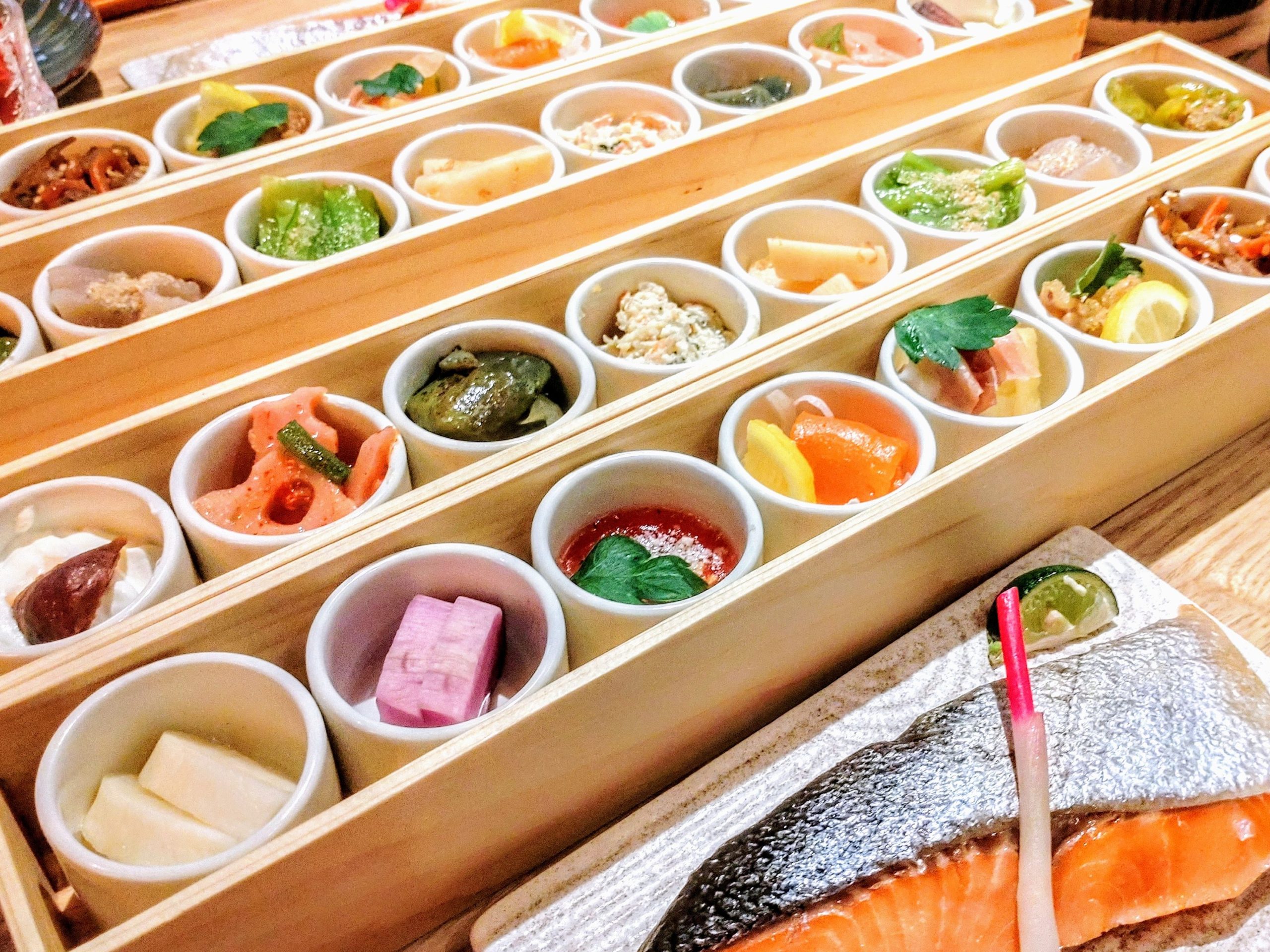 ISOLA 16種類の彩り御膳 おばんざい