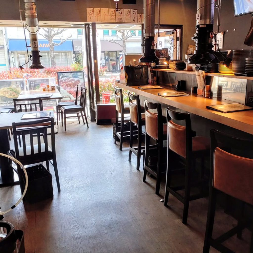 肉もん 河原町竹屋町店の店内