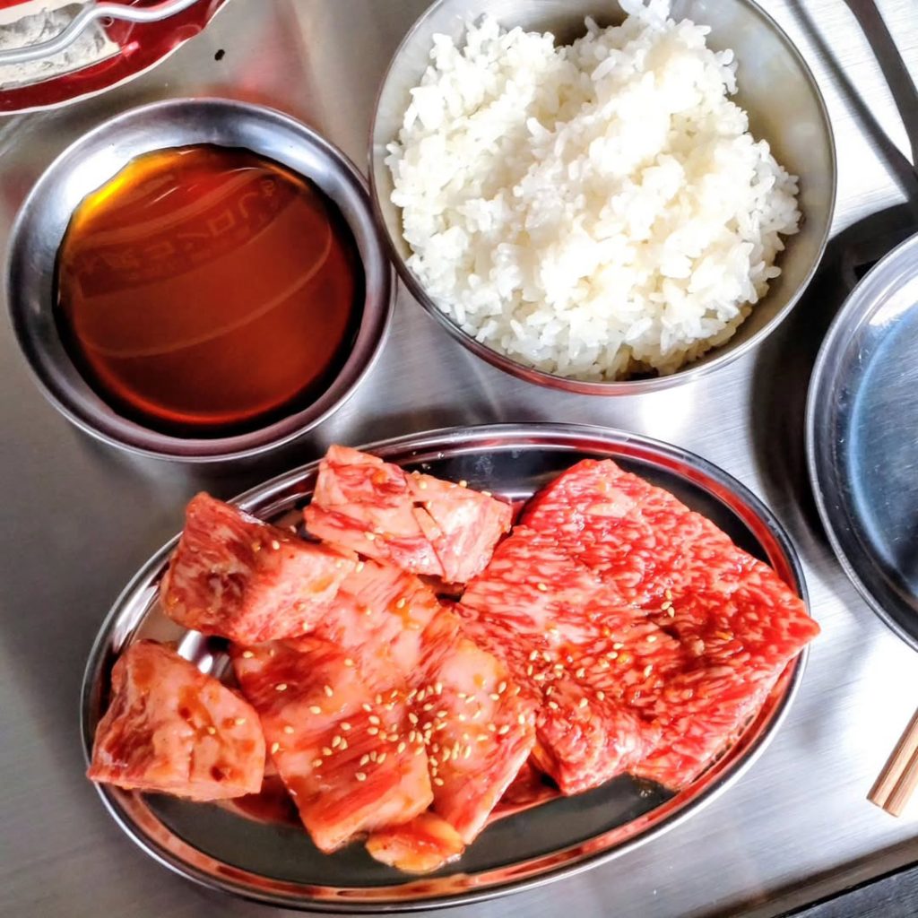 立ち食い焼肉 コテツの焼肉とライス