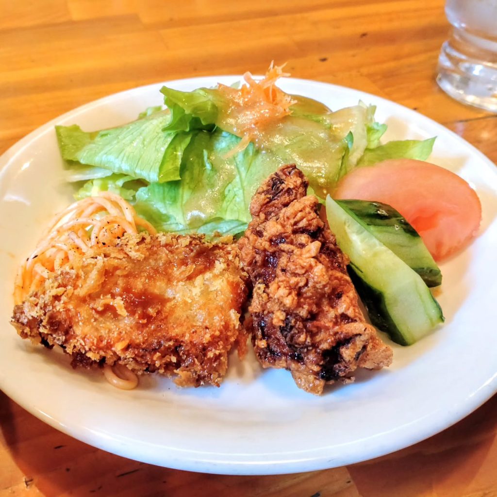 フライトイン喜久屋のランチの唐揚げ