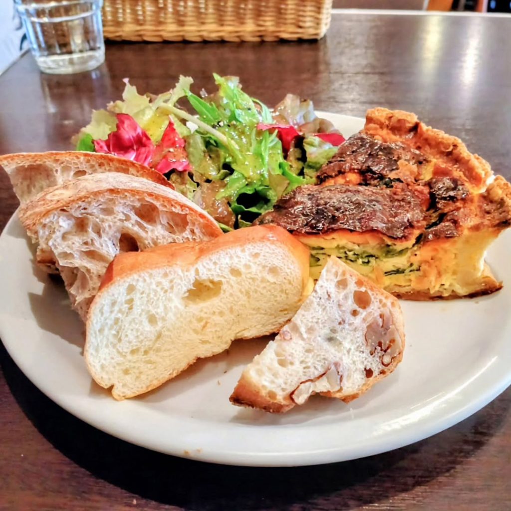 アネの本日のキッシュランチ