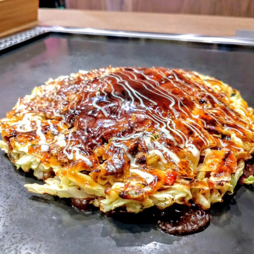 お好み焼は ここやねん 三条高倉店のふわふわお好み焼き