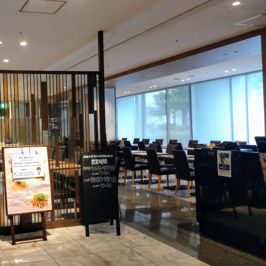 カフェ＆レストラン パティオの店内