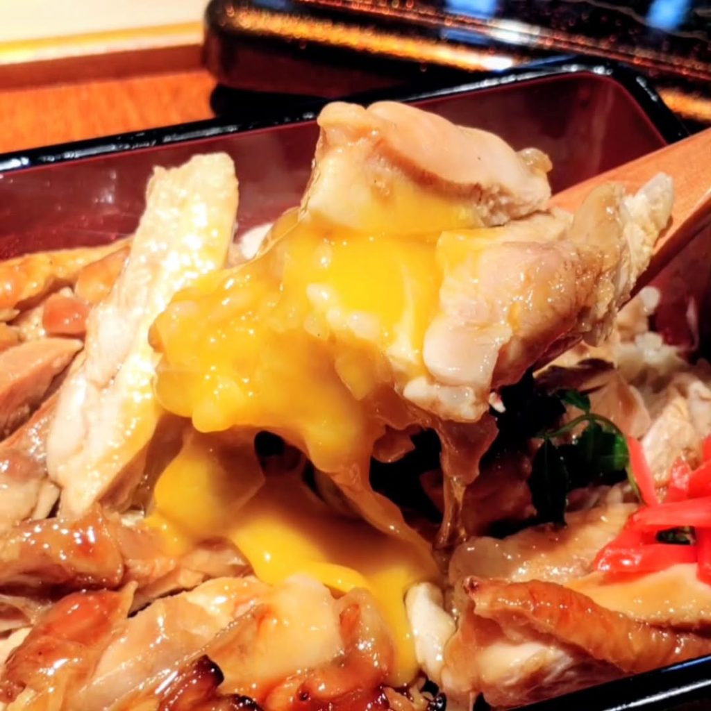 鰻と鶏 いしいの鶏重の鶏肉