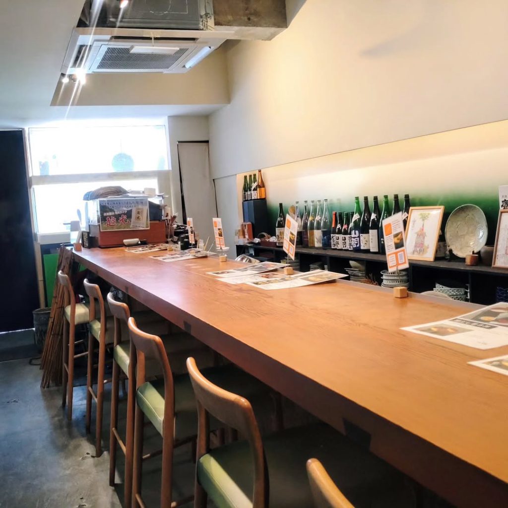 京都 柳馬場 ほん田亭のカウンター席 - 京都市役所前ランチめぐり 京都 柳馬場 ほん田亭のカウンター席