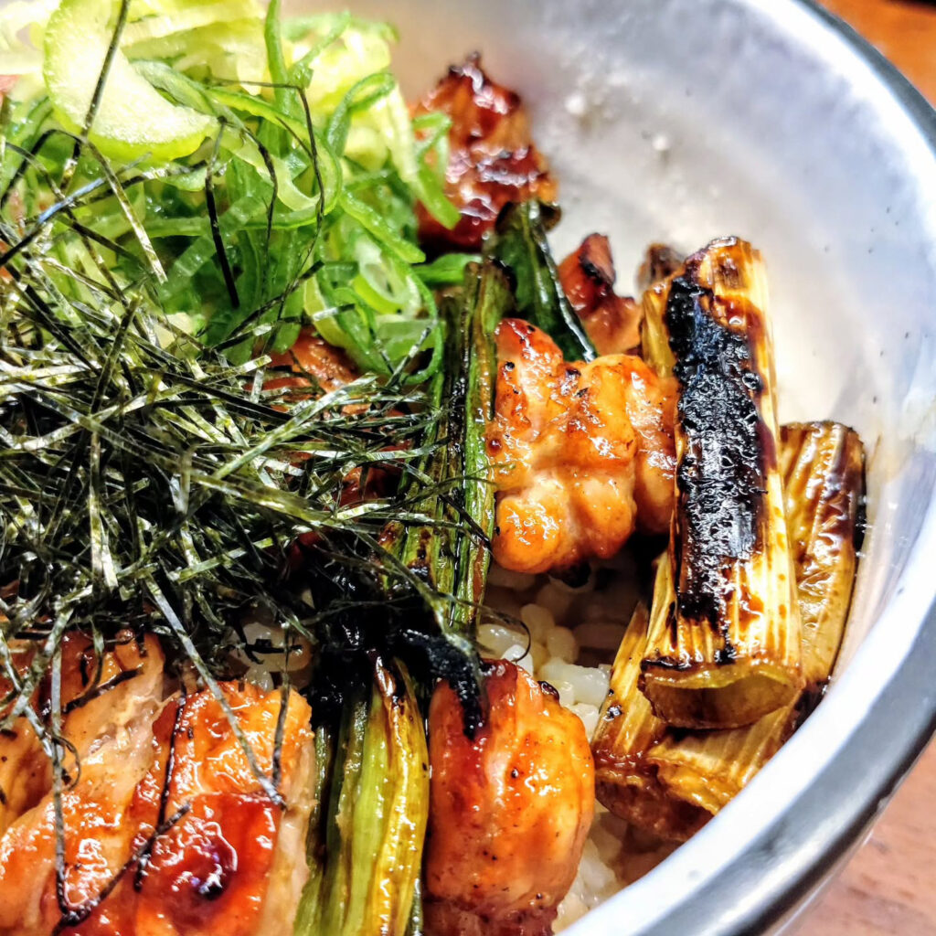 焼鳥 かなざわ 六角店のネギと焼鳥