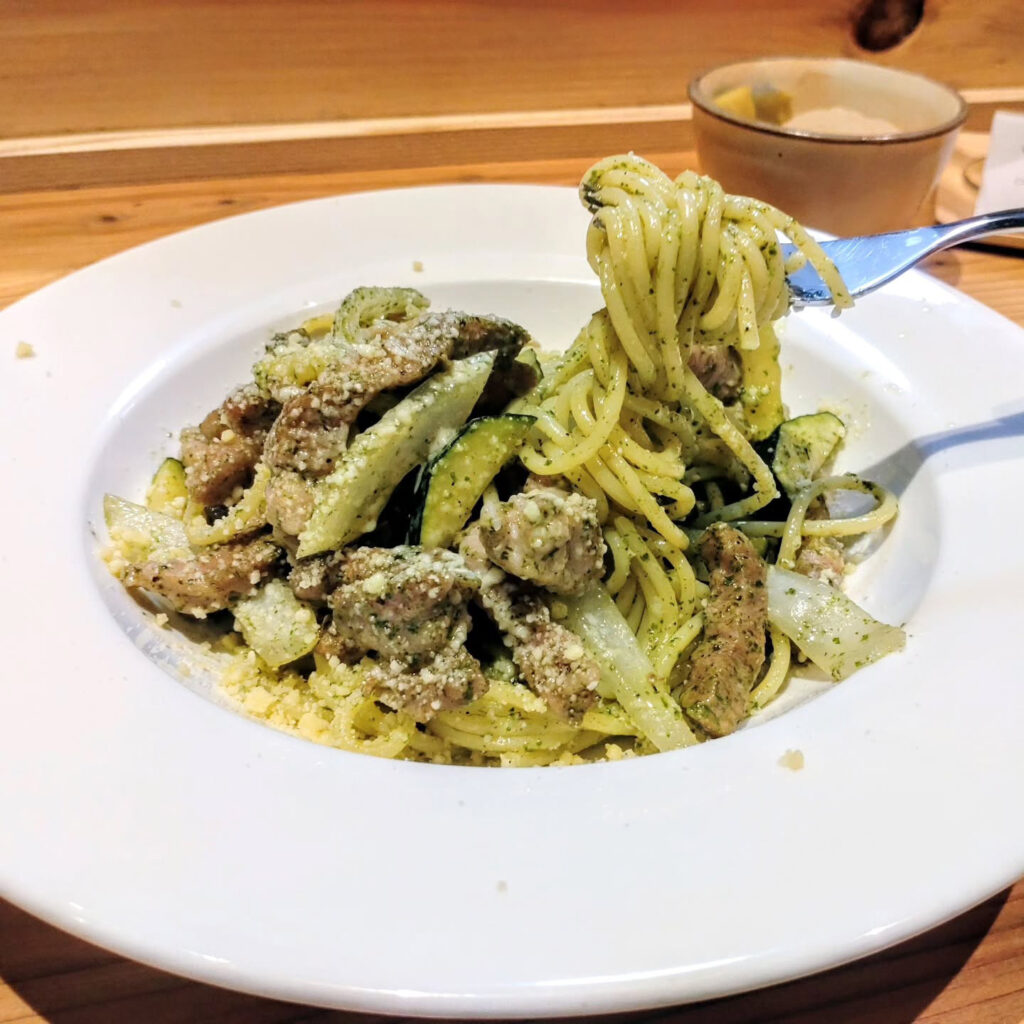 御幸町Km0（キロ／ゼロ）のジェノベーゼ生パスタ