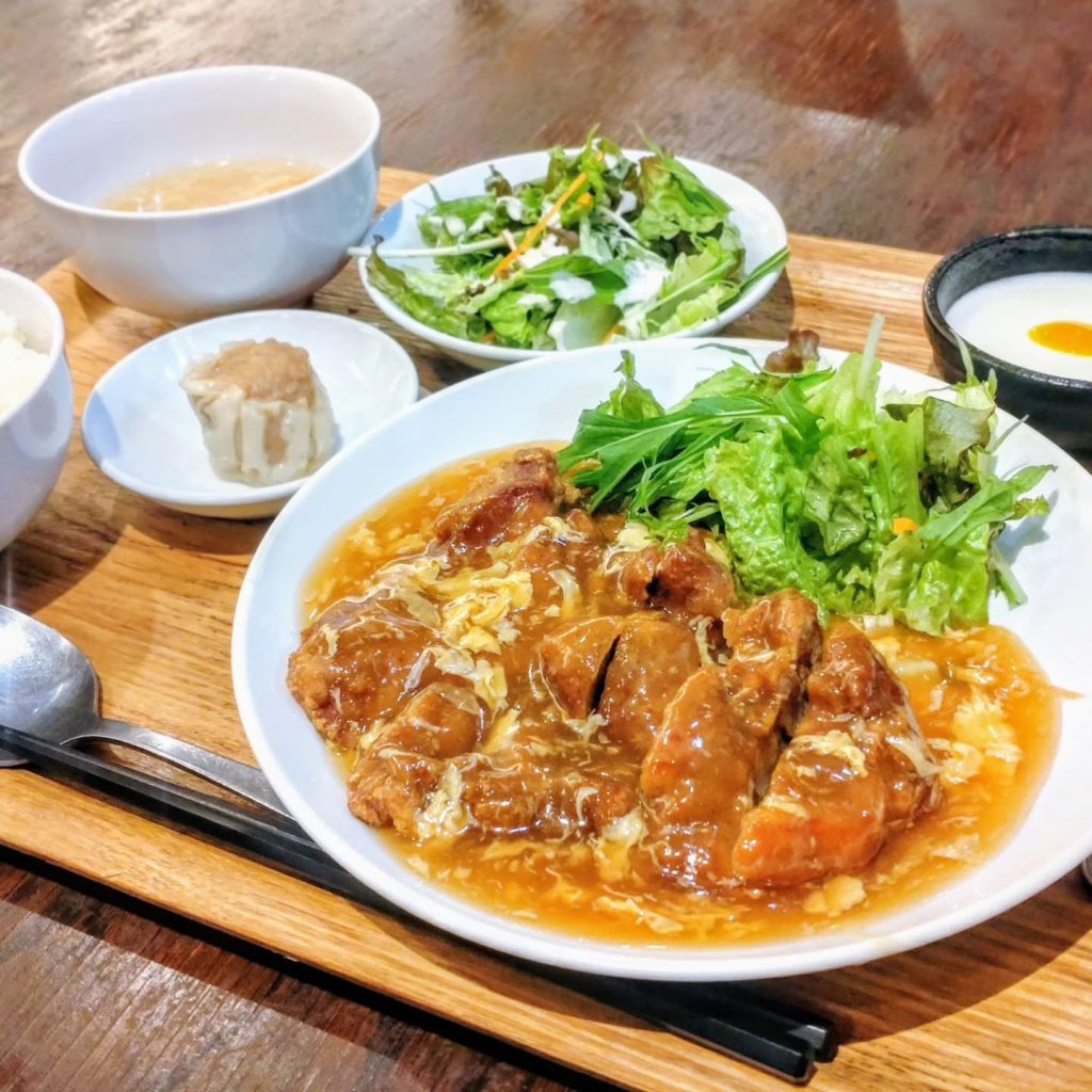 魏飯餃子の中華風カツレツ