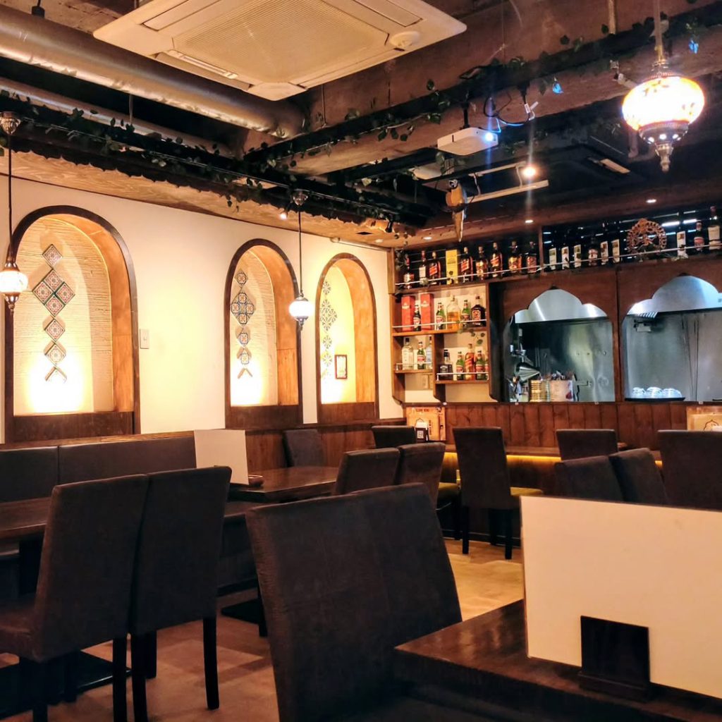 スバビハニ烏丸御池店の店内