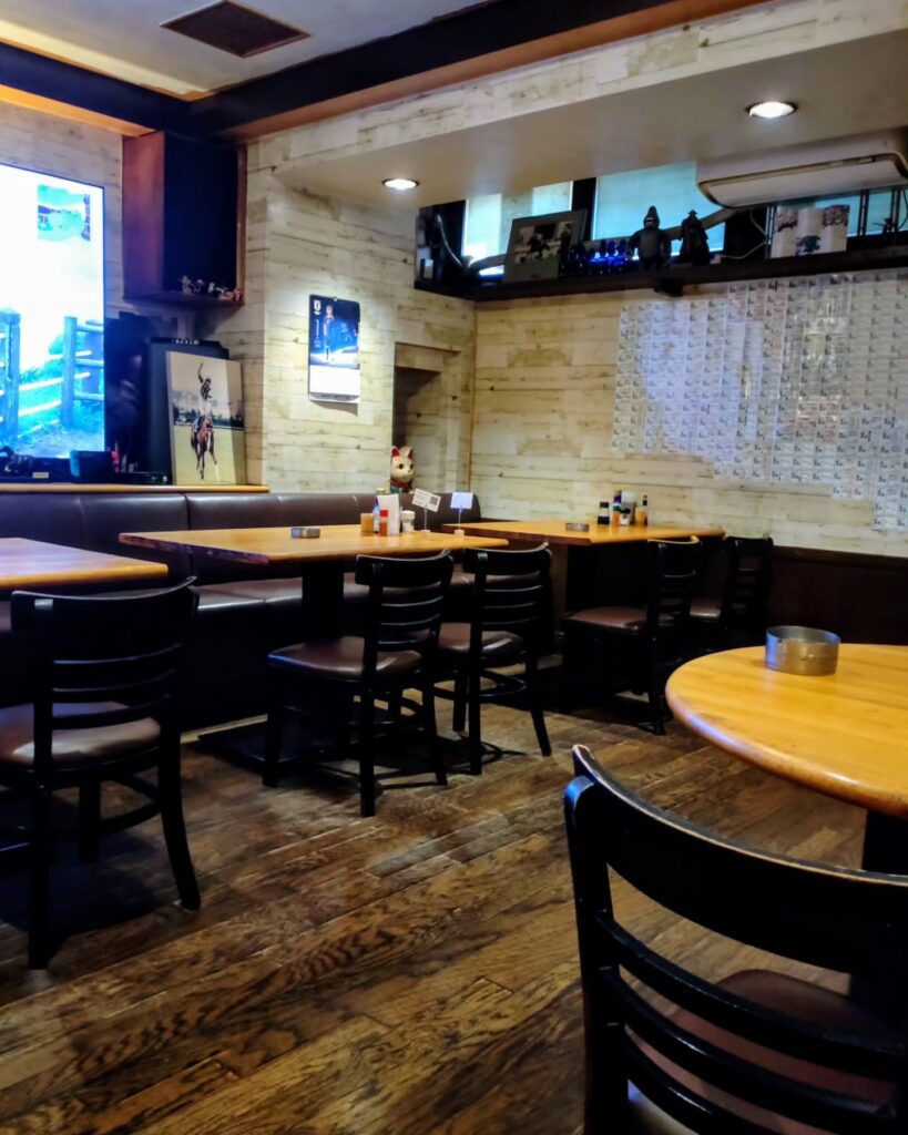 居酒屋 元気の店内のテーブル席