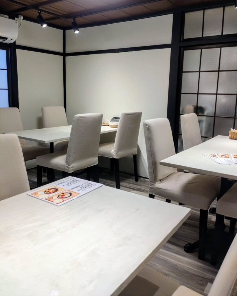 京薬膳なつめの店内