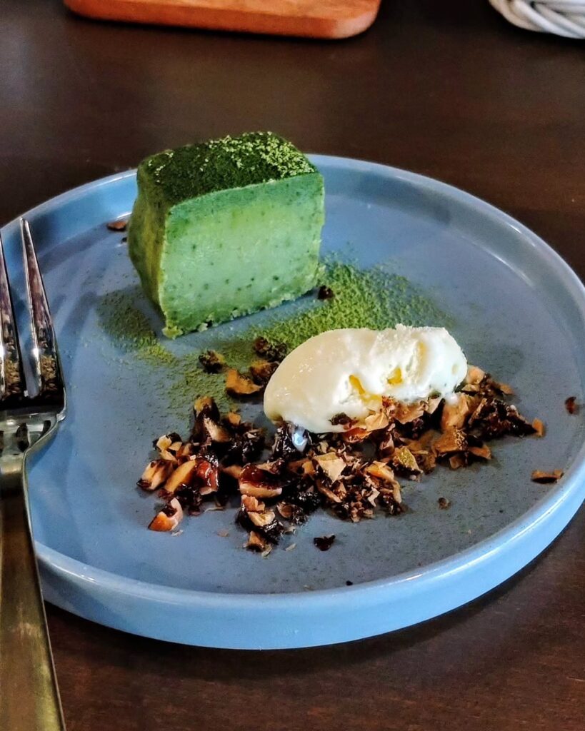 京のカフェ＆バル ベーグル君とぱすたちゃんの抹茶テリーヌ