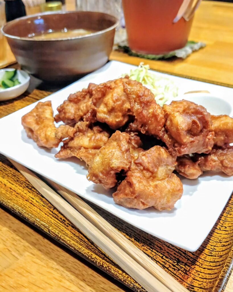居酒屋 元気の盛り盛り唐揚げ