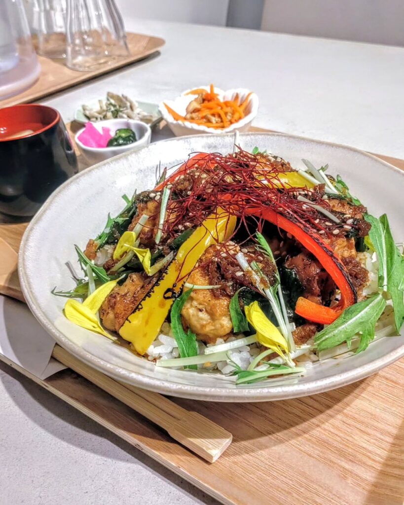 京薬膳なつめの焼き鳥丼