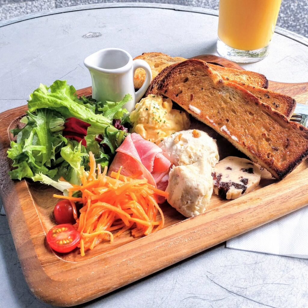 進々堂 御池店のプレートランチ