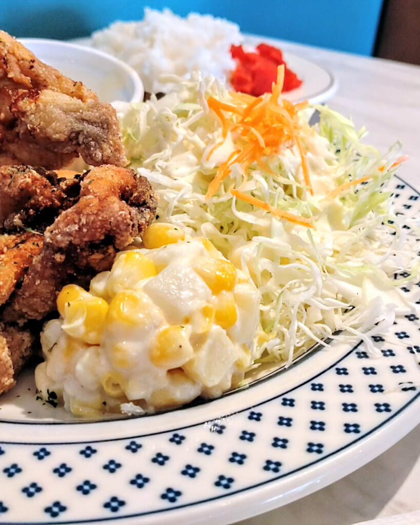 喫茶マドラグ 藤井大丸店のランチのサラダ