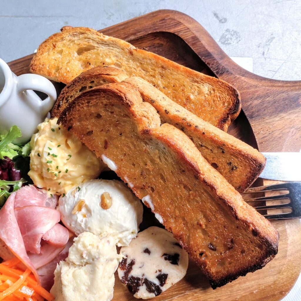 進々堂 御池店の10種のマルチシリアル