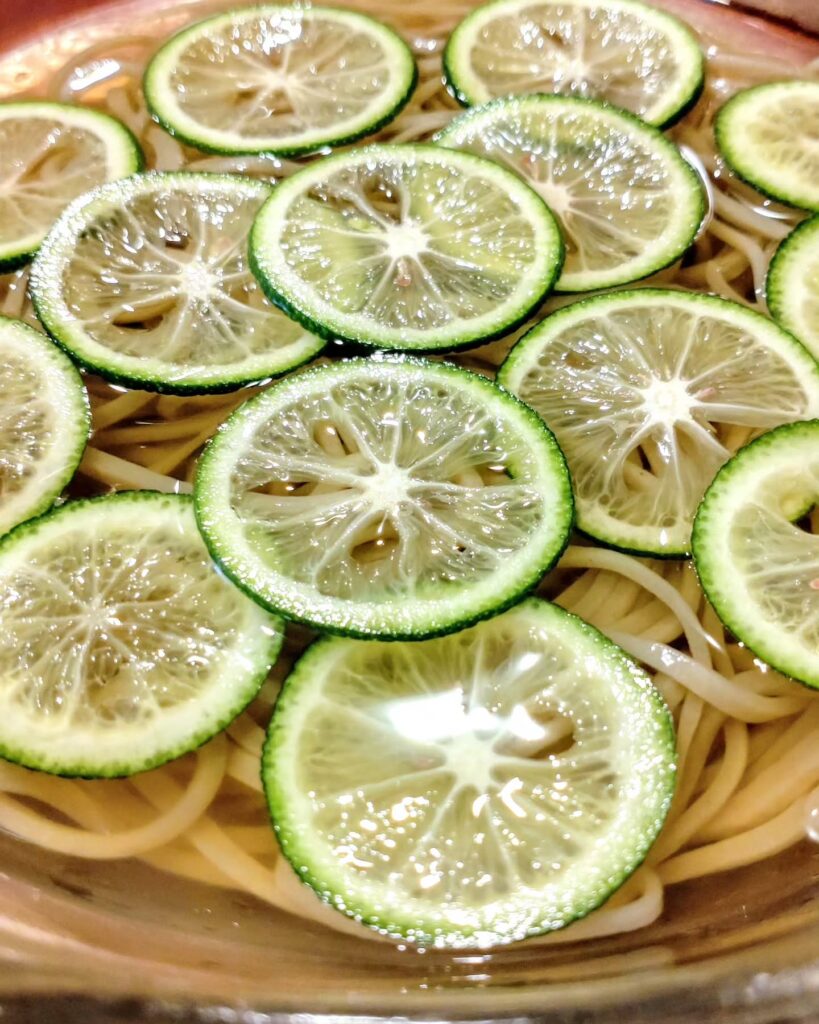 手打ちそば 花ももの一夏季限定のすだちそば