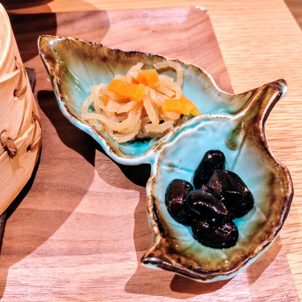 健康CAFE BAL からだにシンプルの切り干し大根と黒豆の甘煮の小鉢