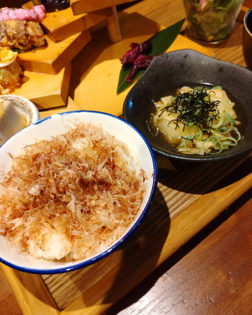 農家野菜 ふたご家 京都先斗町店のおかかごはん