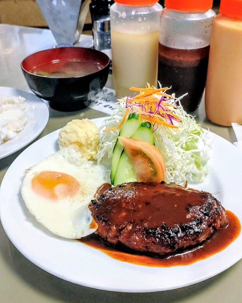 サラダハウス セラビのハンバーグランチ