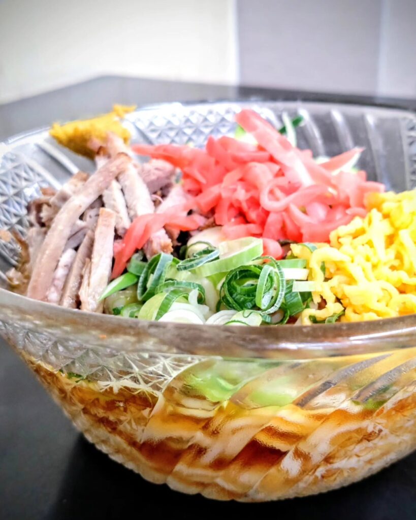 山の家の冷麺の具材