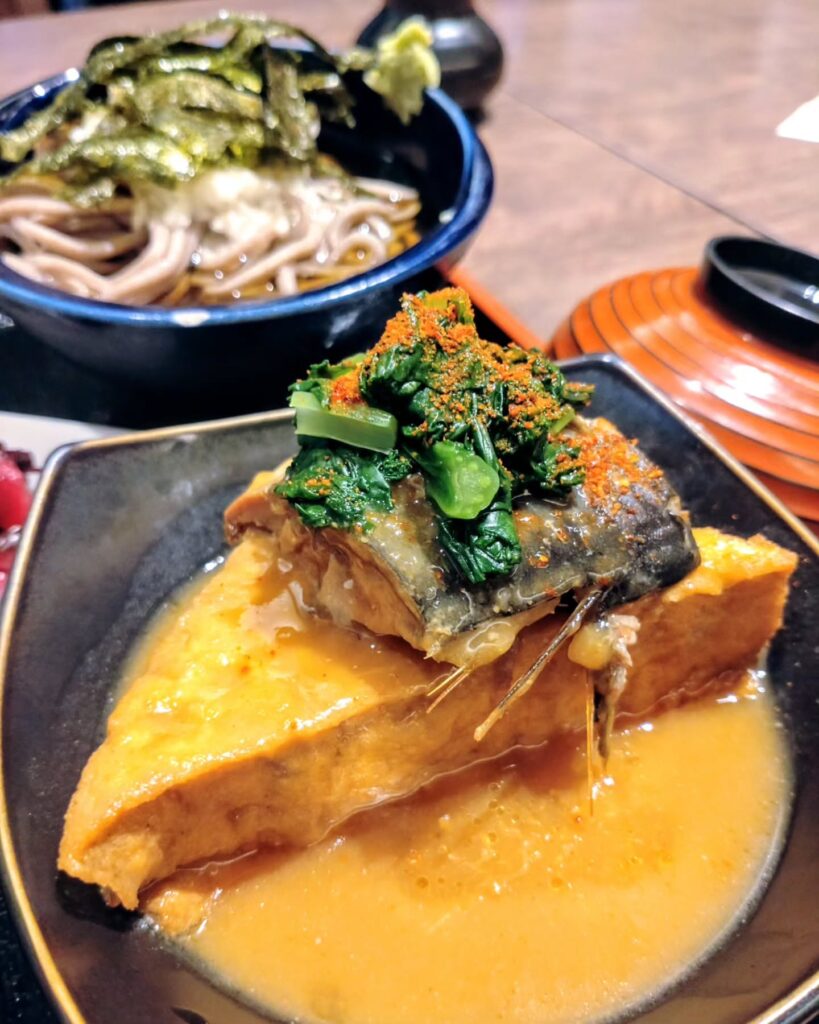 和食堂 SUGIZEN（スギゼン）のサバ缶と厚揚げの白味噌煮