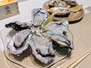 8月は週末限定の特別な食べ放題開催中！「焼貝とお酒 貝貝貝～ごひいき～」2025年9月上旬オープン!