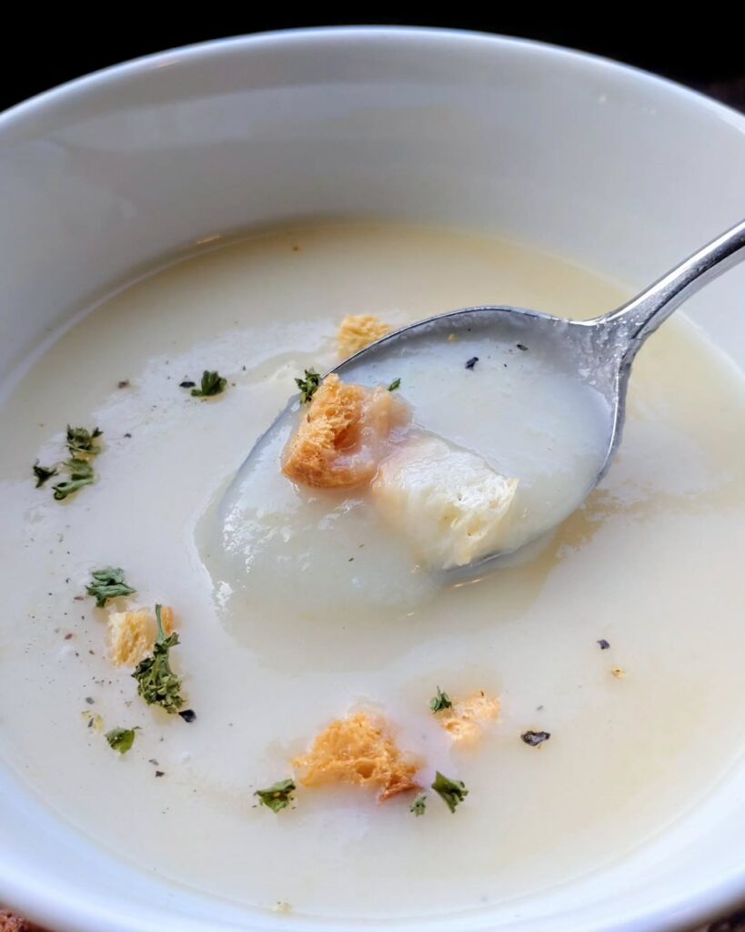 Cafe KOCSI（カフェ コチ）の冬瓜のポタージュ