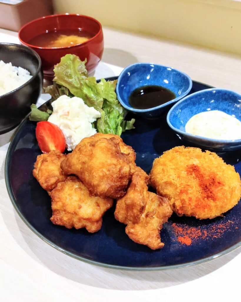 くらぶ Naoの唐揚げ定食