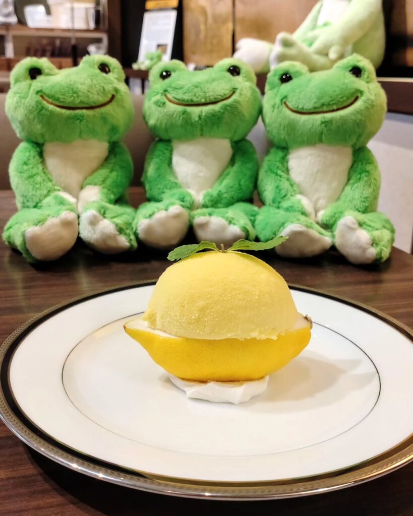 MARUZEN cafe(マルゼン カフェ) 京都店の看板スイーツの檸檬とかえるのピクルスのコラボ - 京都市役所前ランチめぐり MARUZEN cafe(マルゼン カフェ) 京都店の看板スイーツの檸檬とかえるのピクルスのコラボ