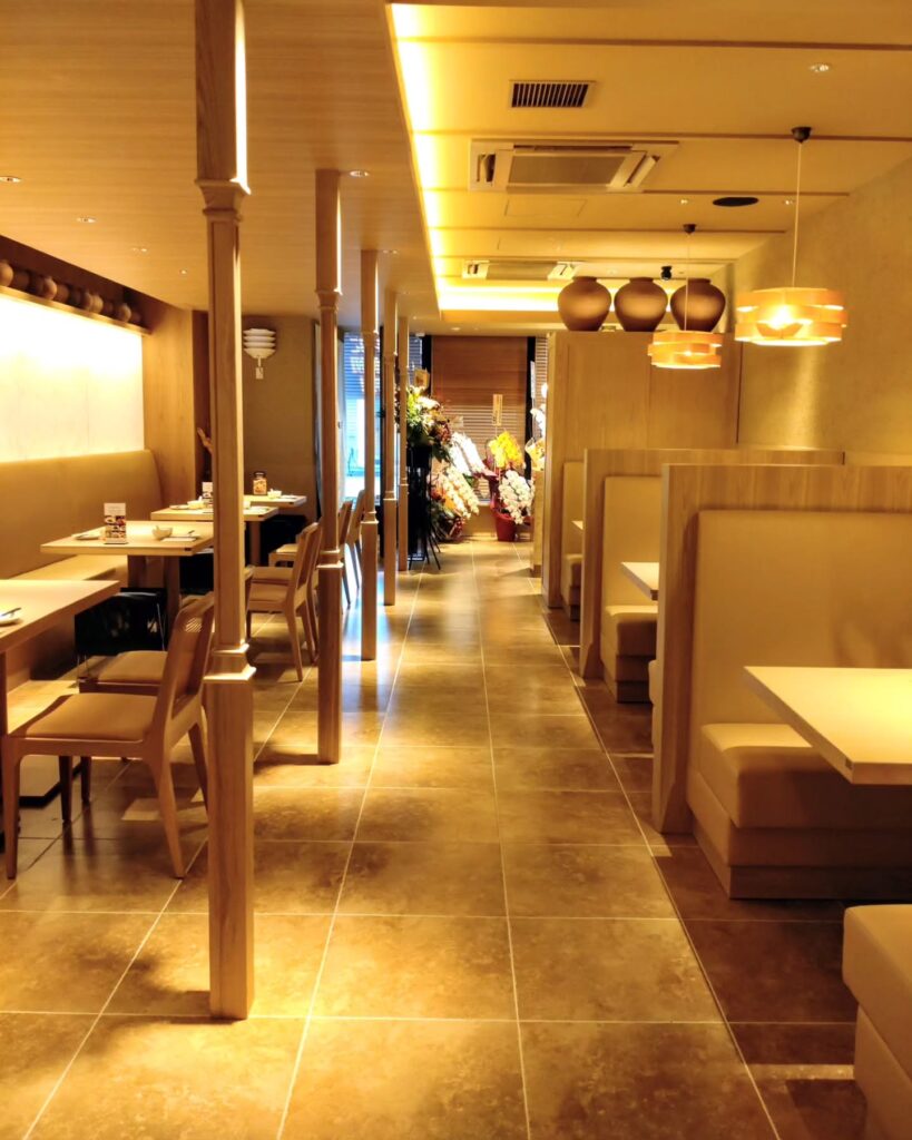 Paradise Dynasty（パラダイスダイナスティ） 京都四条店の店内の席